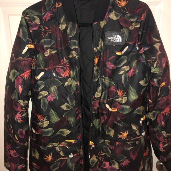 North Face reversible bomber jacket - Picture 3 of 3